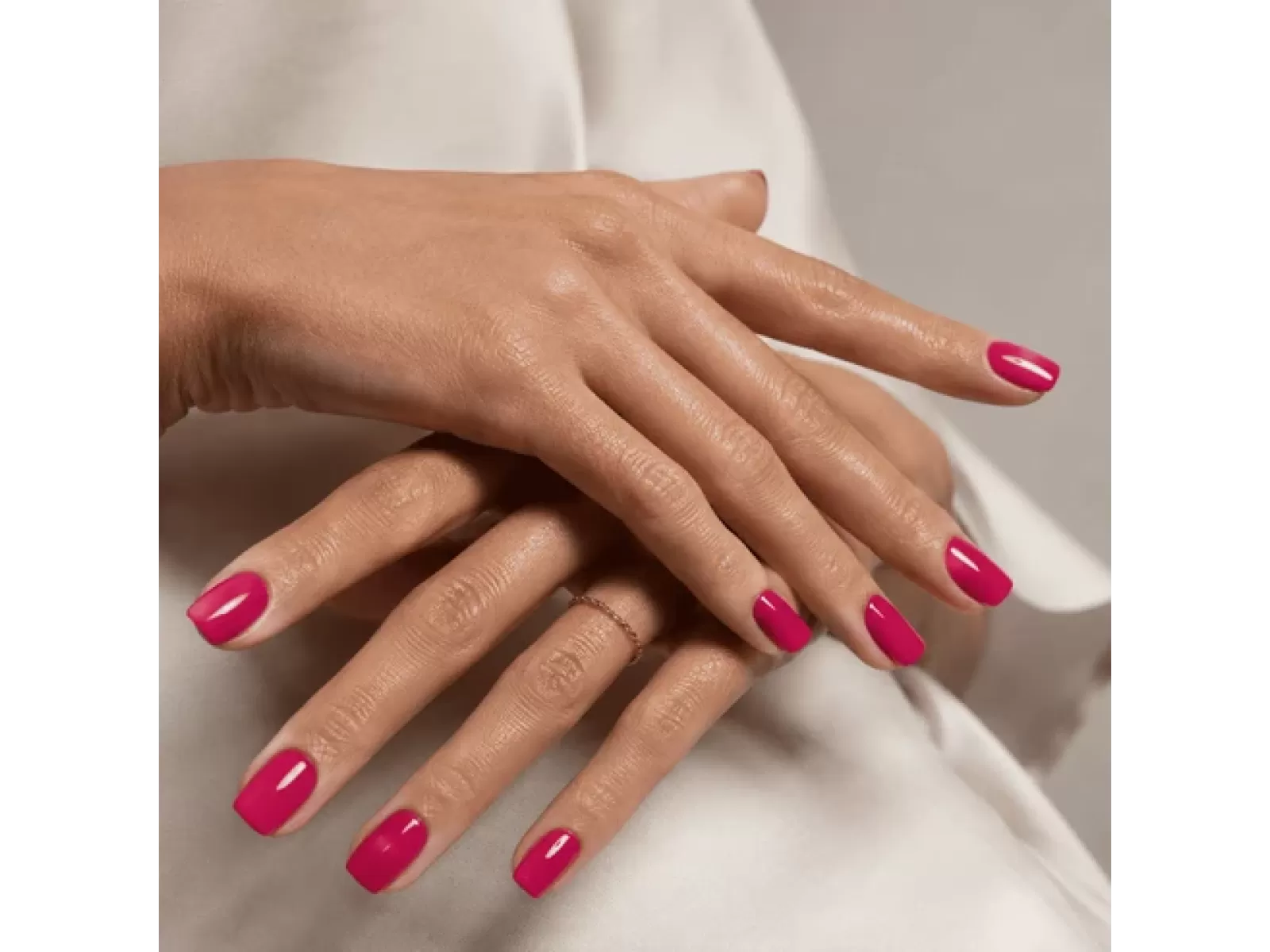 FEHU Gelinis lakas #215 Raspberry Bomb, 12 ml | Gel Polish #215 Raspberry Bomb, 12 ml FEHU Gelinis lakas #215 Raspberry Bomb, 12 ml | Gel Polish #215 Raspberry Bomb, 12 ml