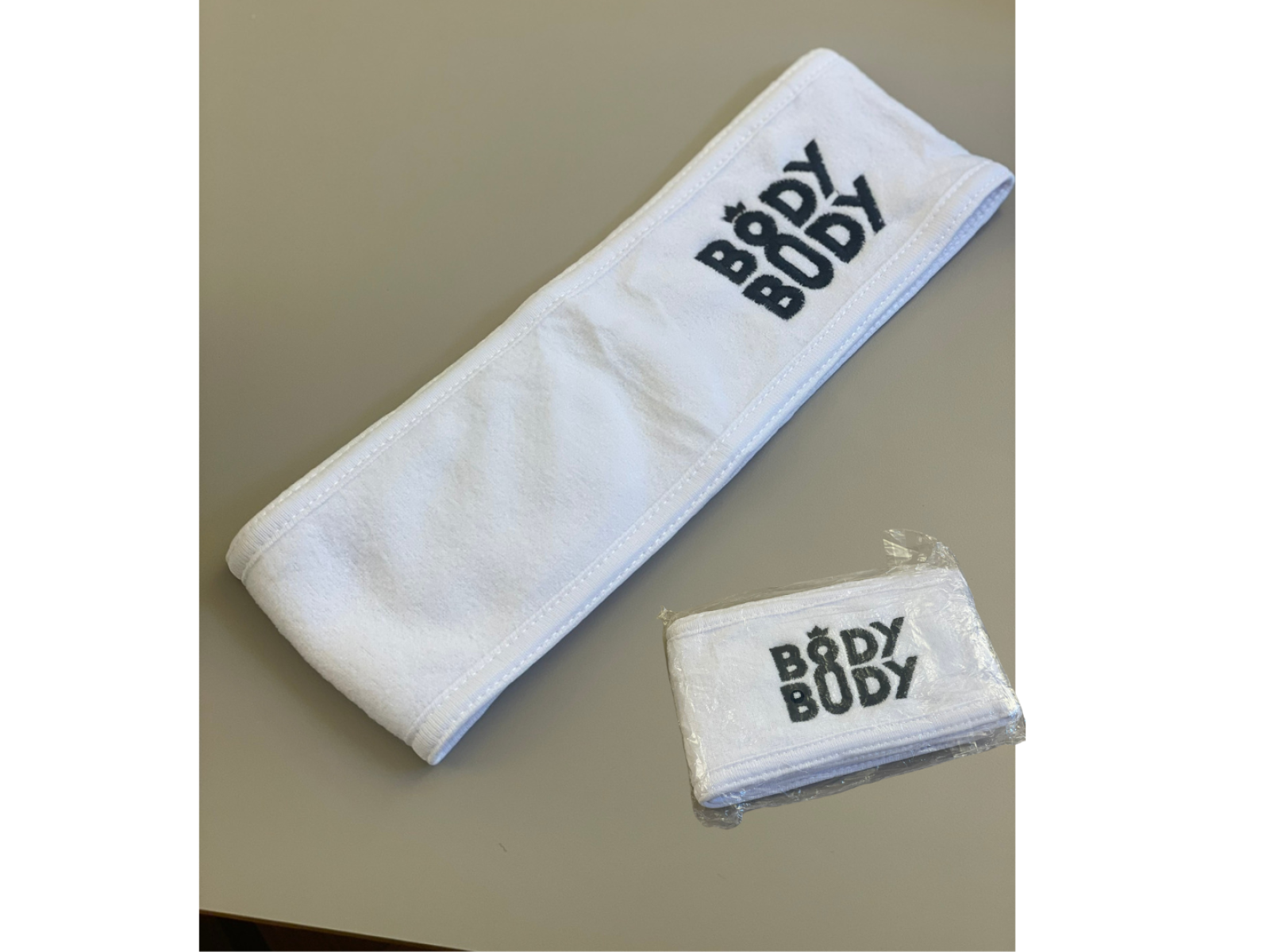 BodyBody balta galvajuostė