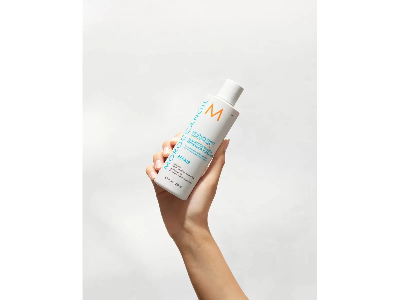 MOROCCANOIL Giliai drėkinantis kondicionierius 250ml | Moisture Repair Conditioner 250ml MOROCCANOIL Giliai drėkinantis kondicionierius 250ml | Moisture Repair Conditioner 250ml
